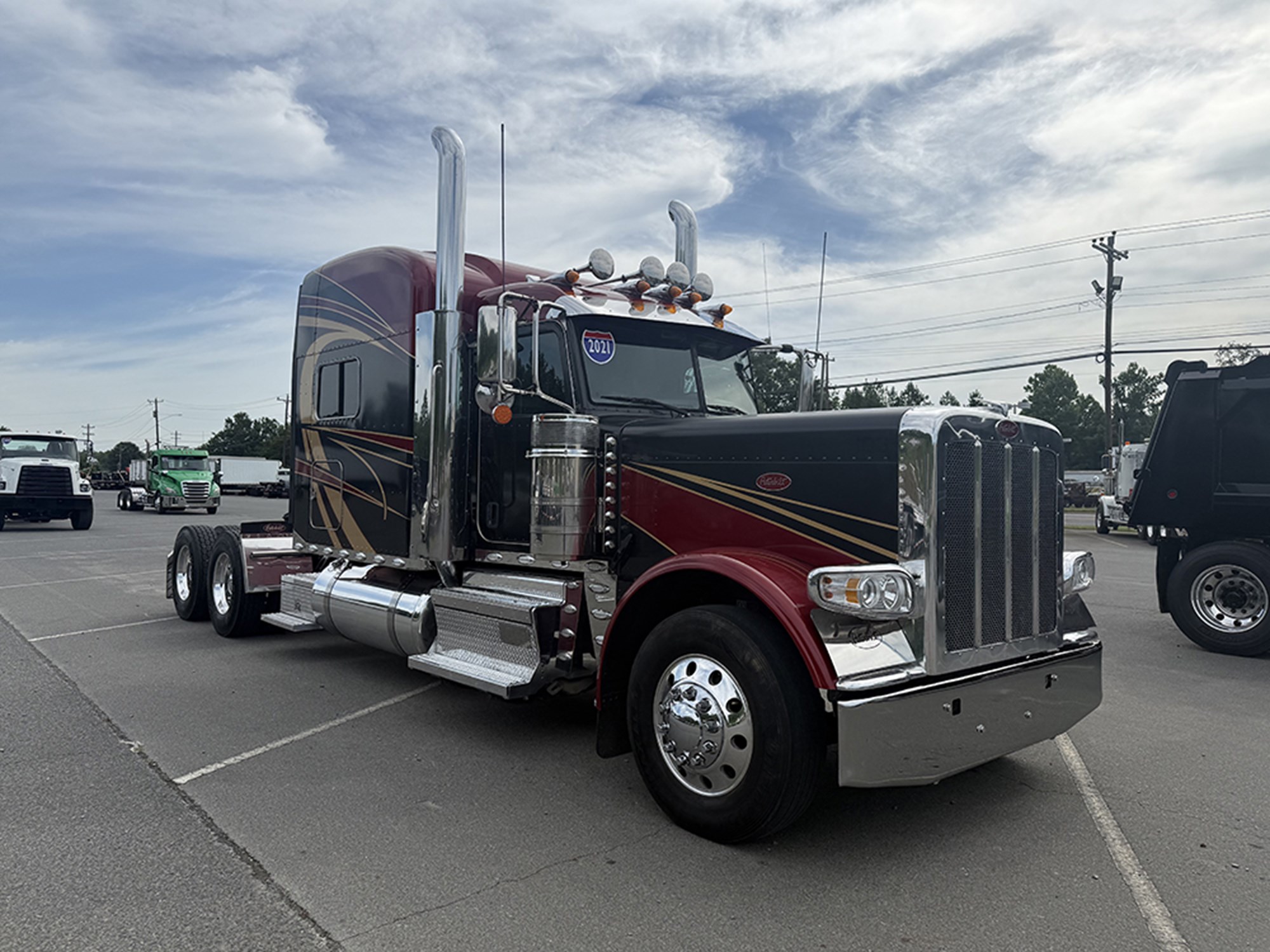 2021 Peterbilt 389 Ext Hood 2021 Peterbilt 389 Ext Hood - image 2 of 6