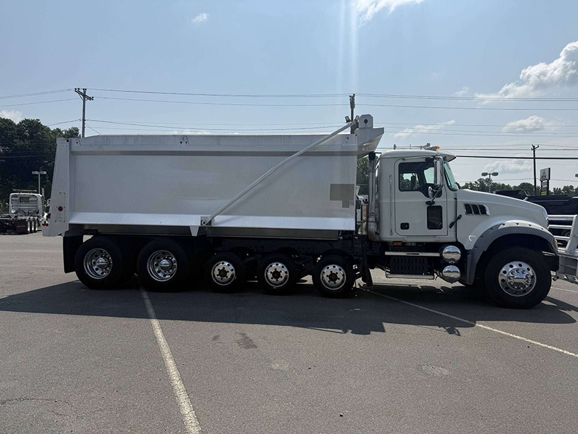 2009 Mack CV713 2009 Mack CV713 - image 3 of 6