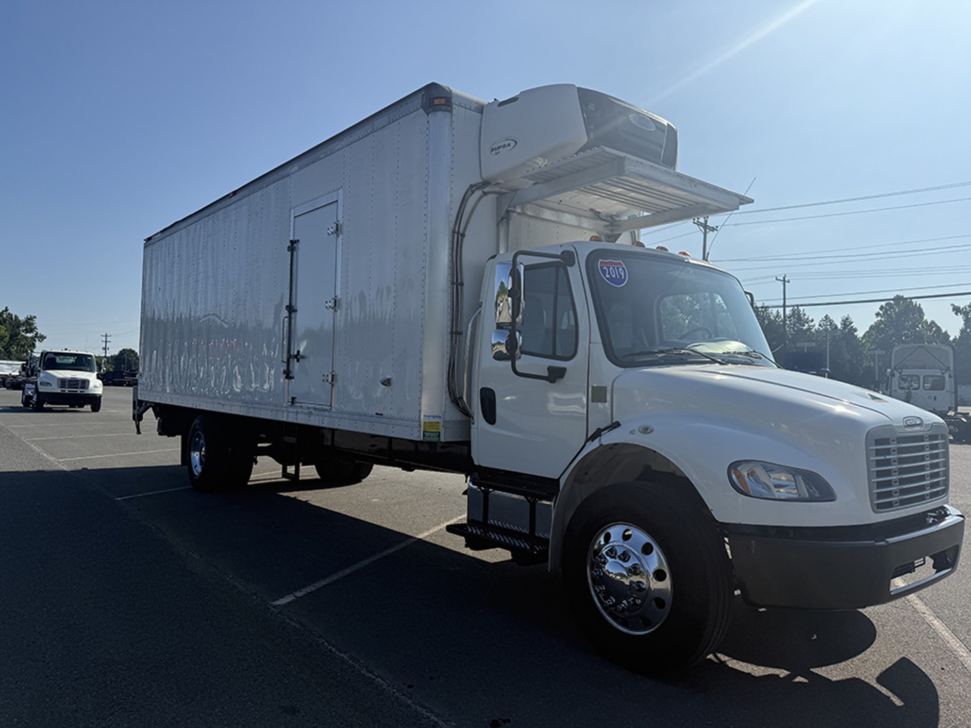 2019 Freightliner M2 2019 Freightliner M2 - image 2 of 6
