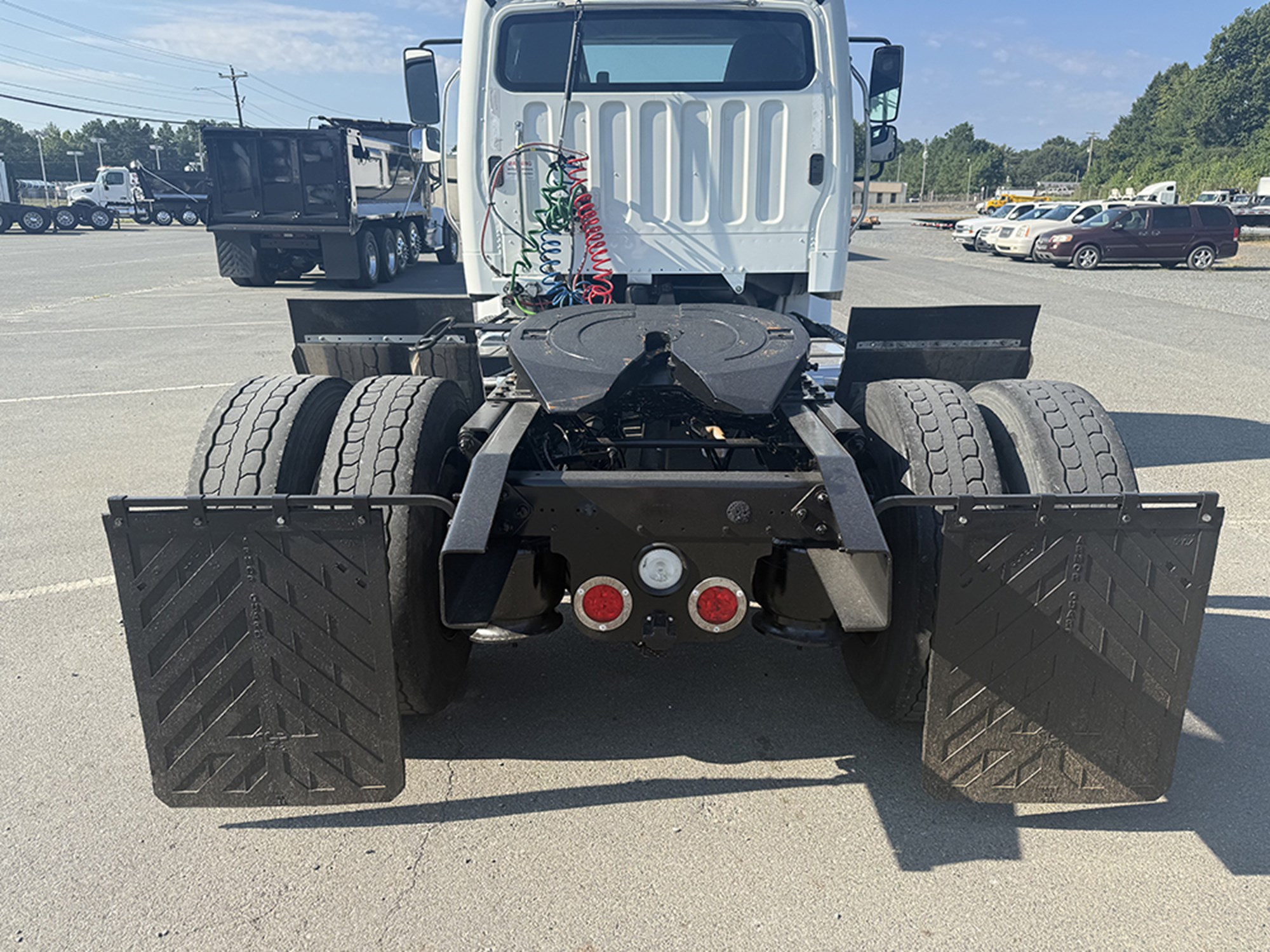 2019 Freightliner eM2 — photo 5