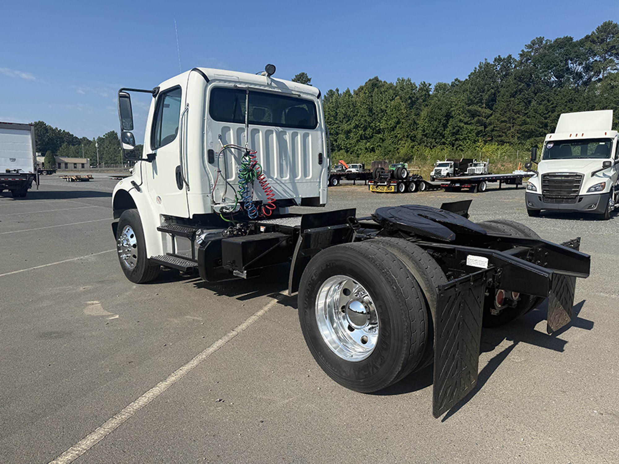 2019 Freightliner eM2 — photo 6