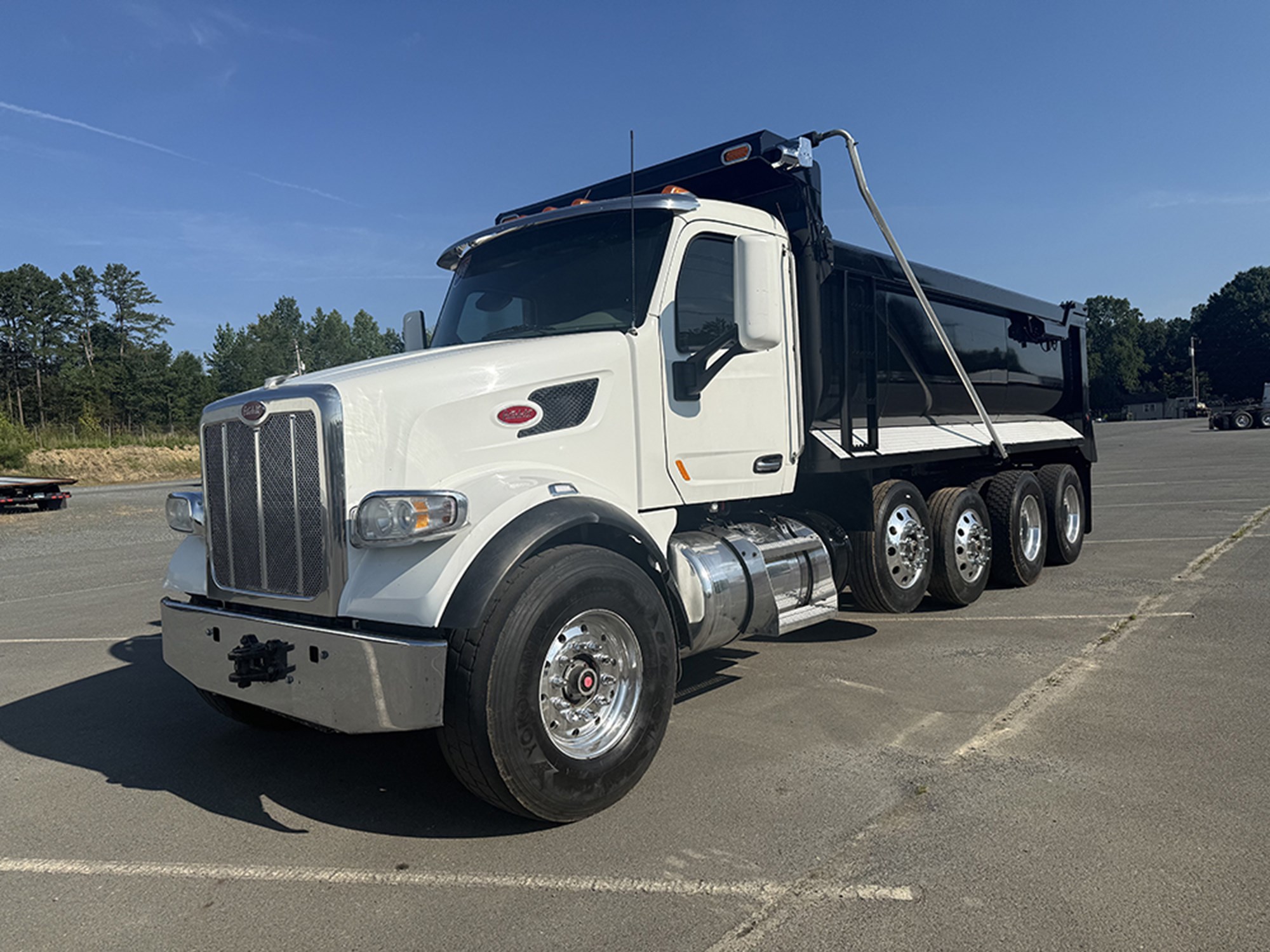 2019 Peterbilt 567 2019 Peterbilt 567 - image 1 of 6