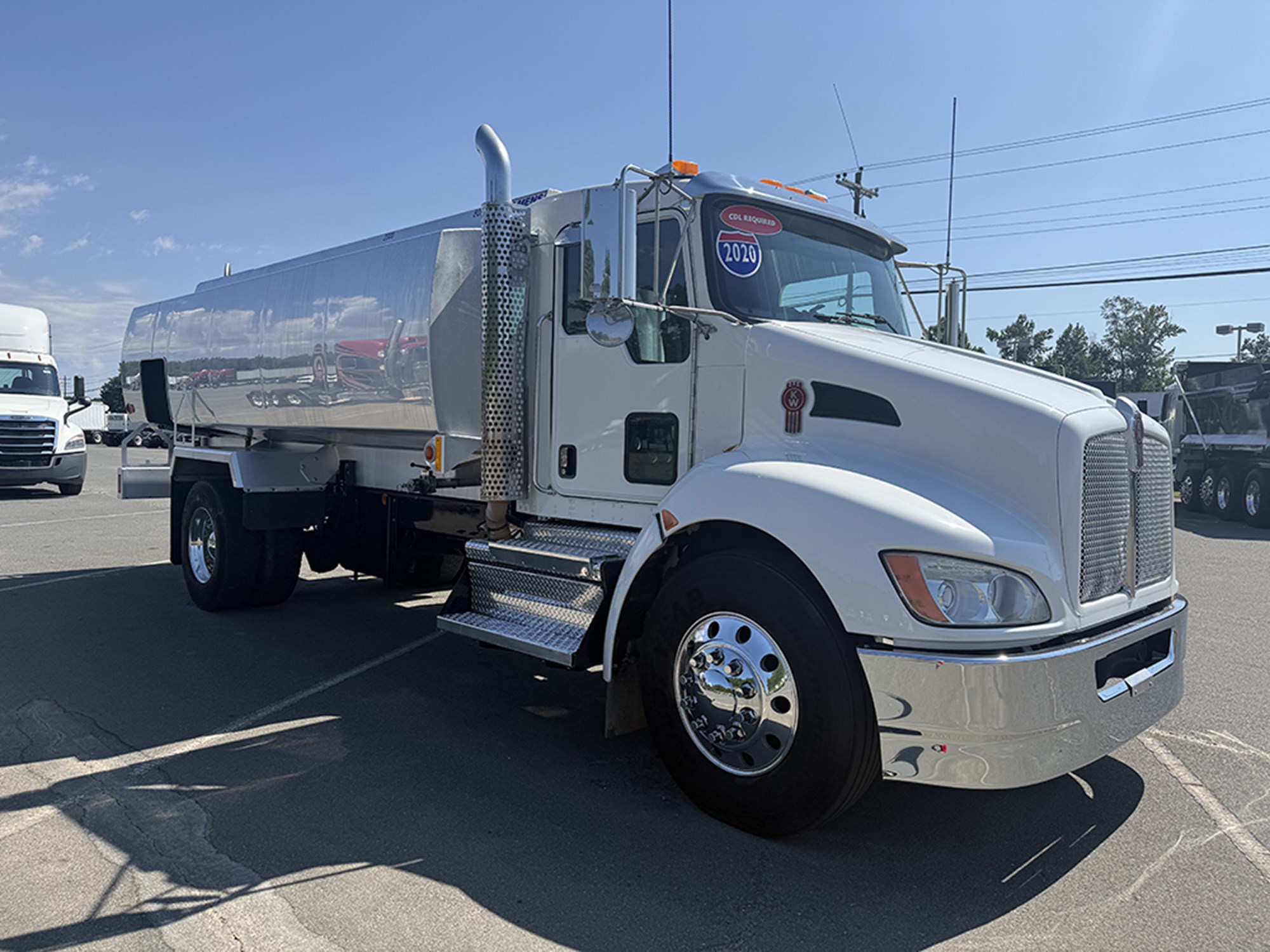 2020 Kenworth T3 Series 2020 Kenworth T3 Series - image 2 of 6