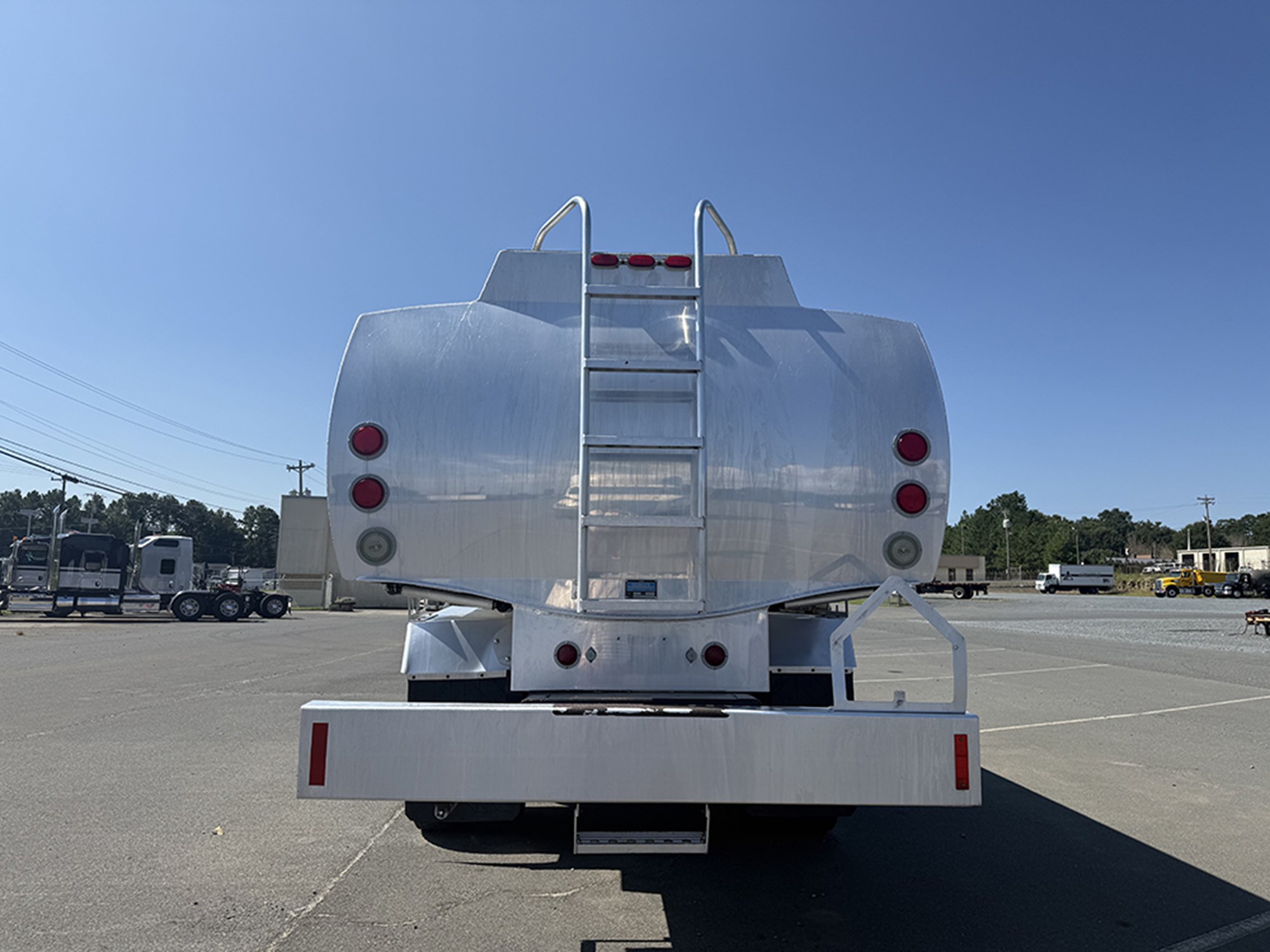 2020 Kenworth T3 Series 2020 Kenworth T3 Series - image 5 of 6