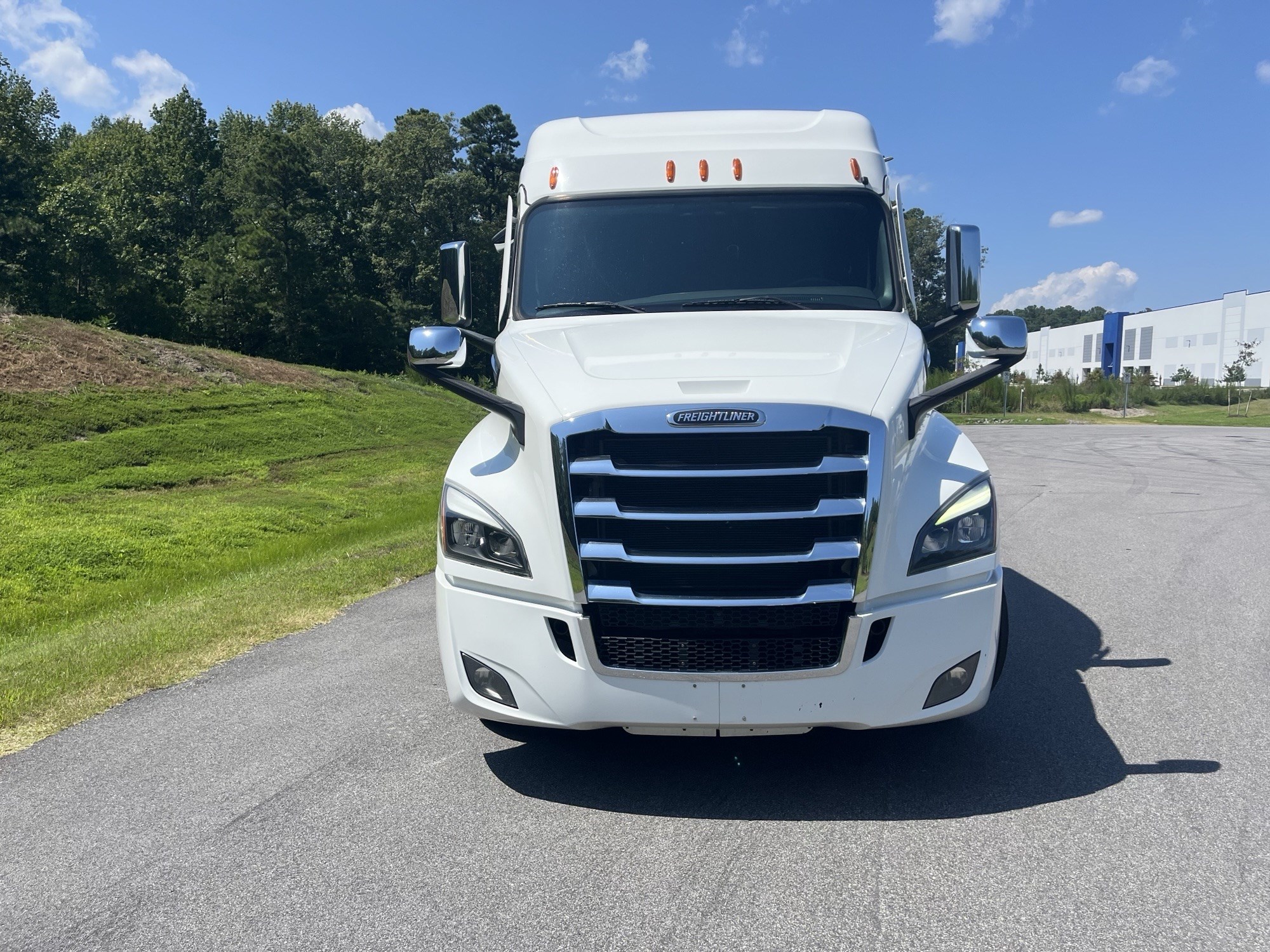 2023 Freightliner CA126 2023 Freightliner CA126 - image 5 of 6