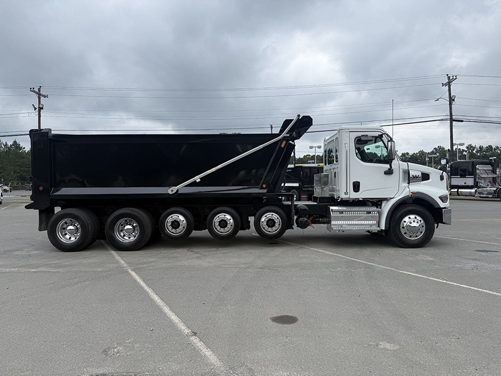 2025 Western Star 47X — photo 3