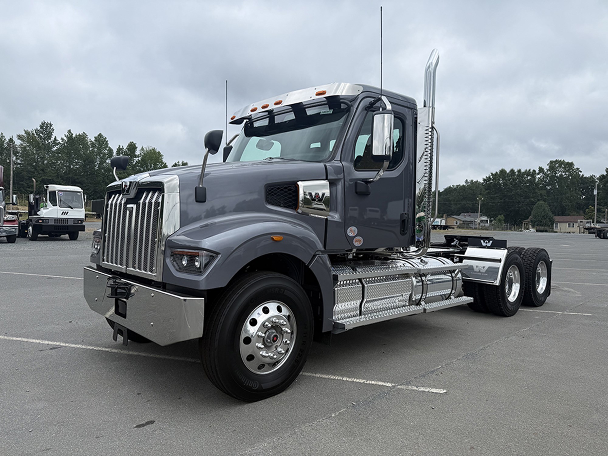 2027 Western Star 49X - image 1 of 6