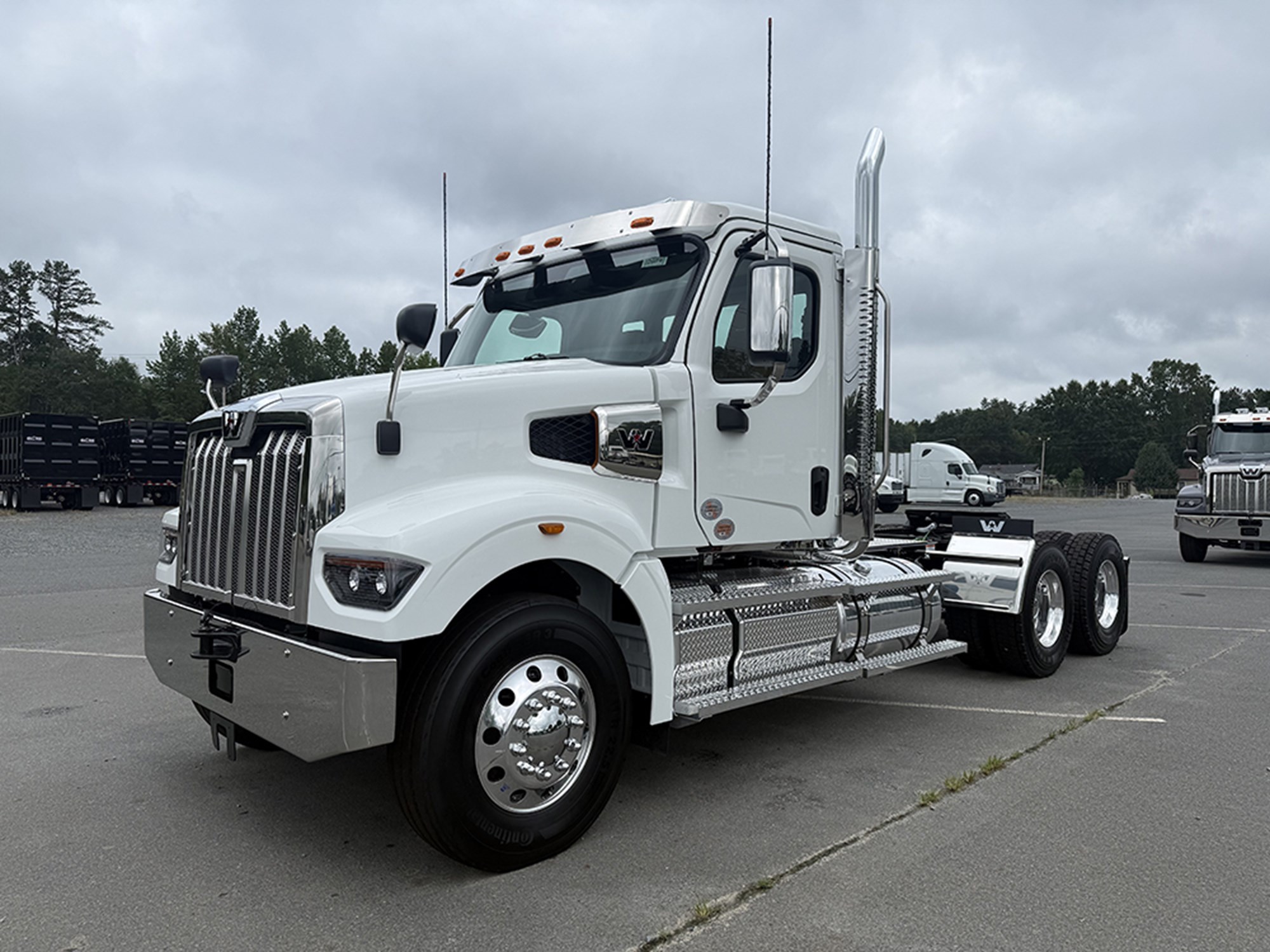 2027 Western Star 49X - image 1 of 6