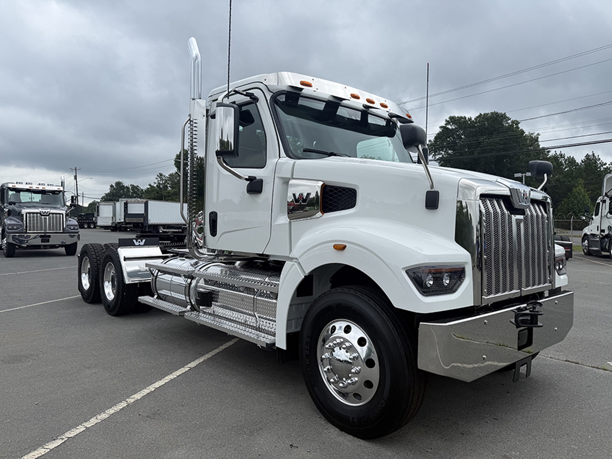 2027 Western Star 49X - image 2 of 6