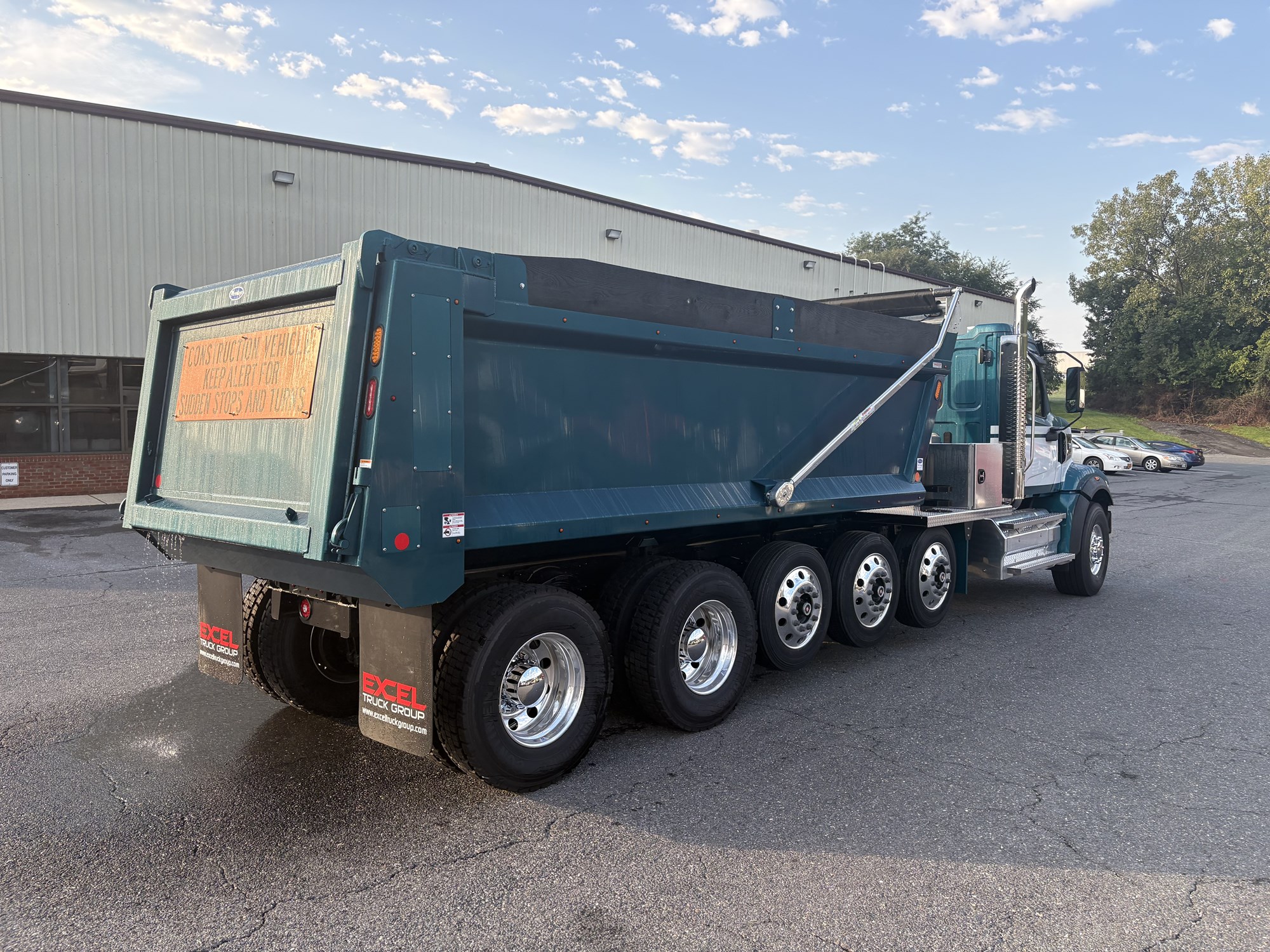 2027 Western Star 49X 2027 Western Star 49X - image 4 of 6