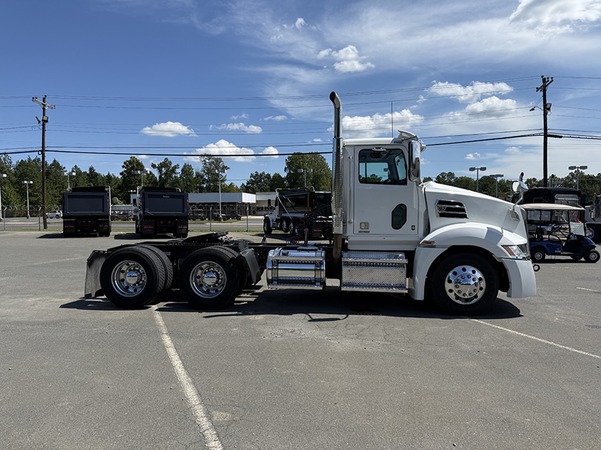 2021 Western Star 5700 - image 3 of 6
