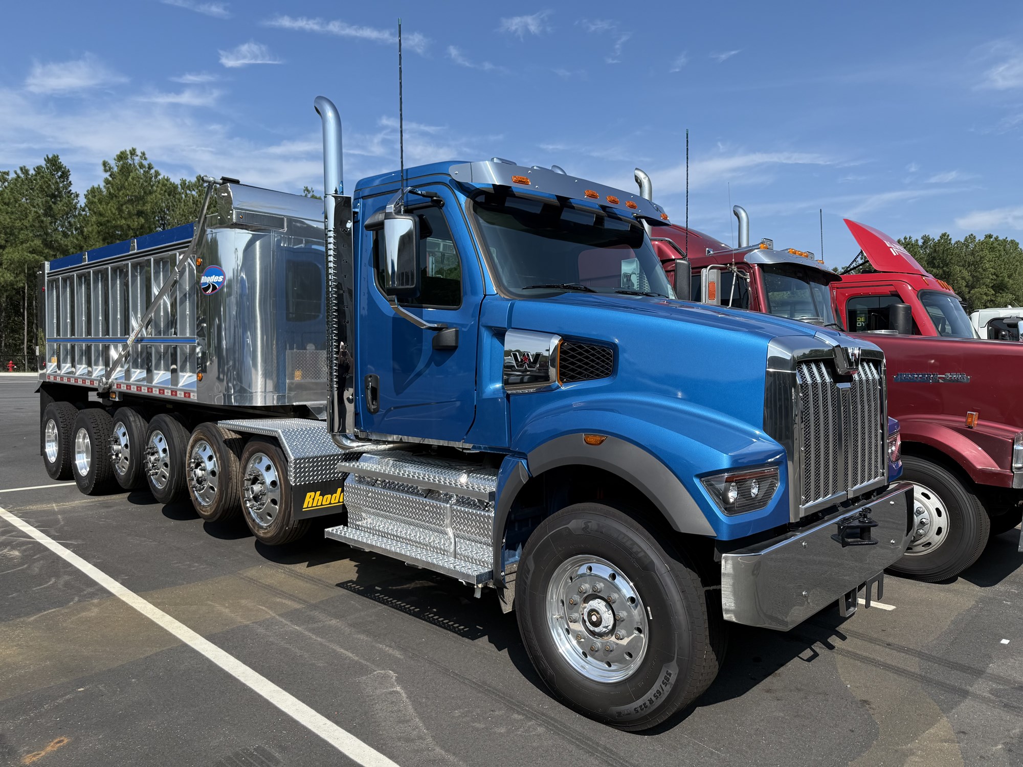 2025 Western Star 49X 2025 Western Star 49X - image 1 of 5