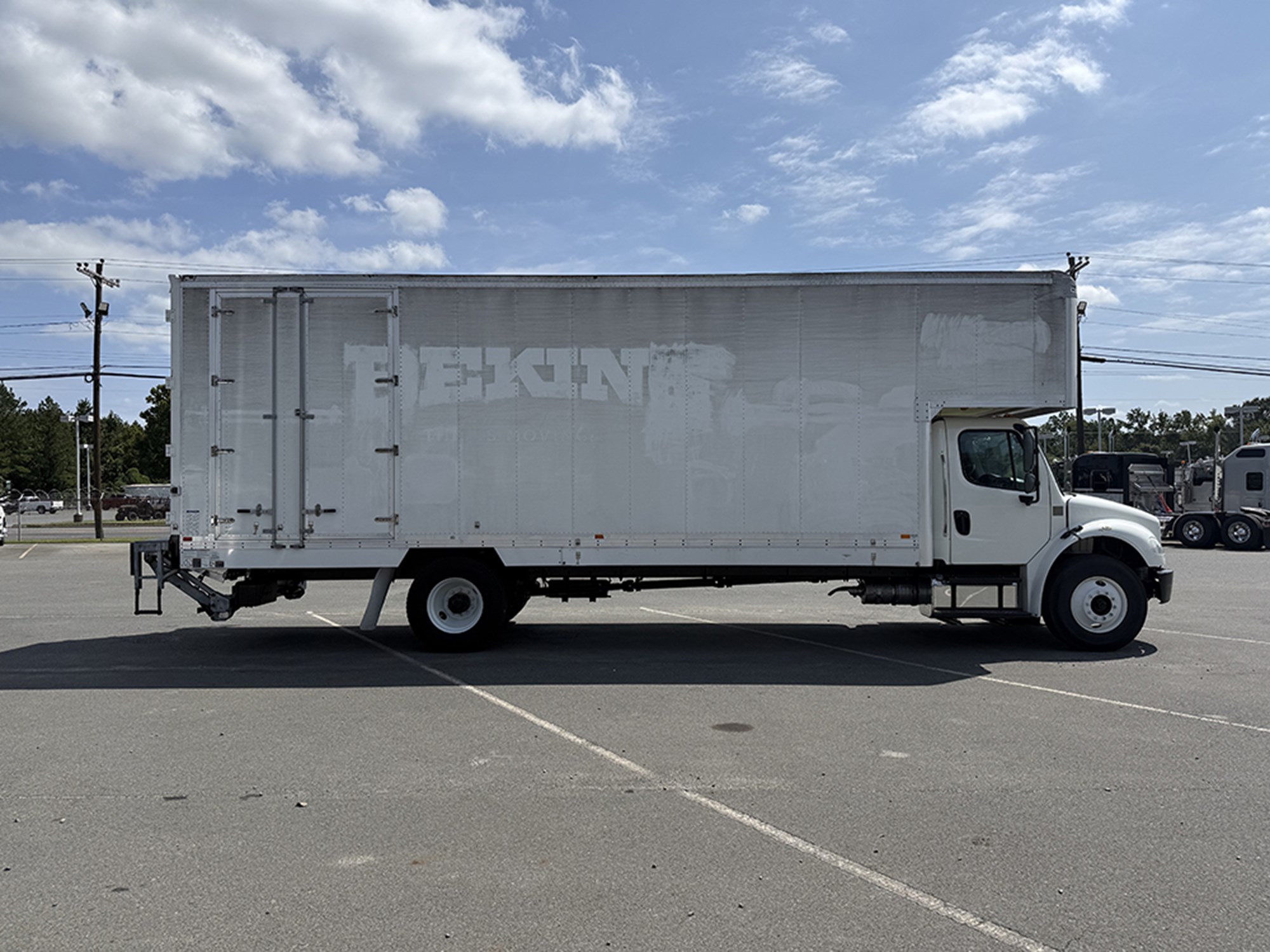 2019 Freightliner M2 - image 3 of 6