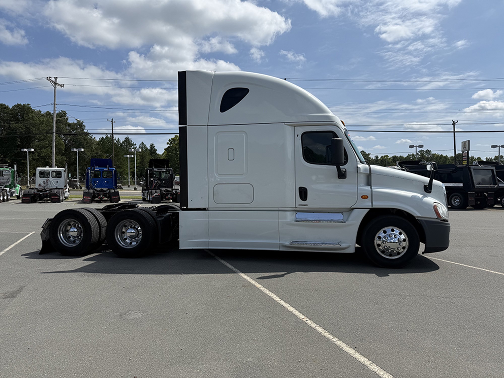 2016 Freightliner Cascadia — photo 3
