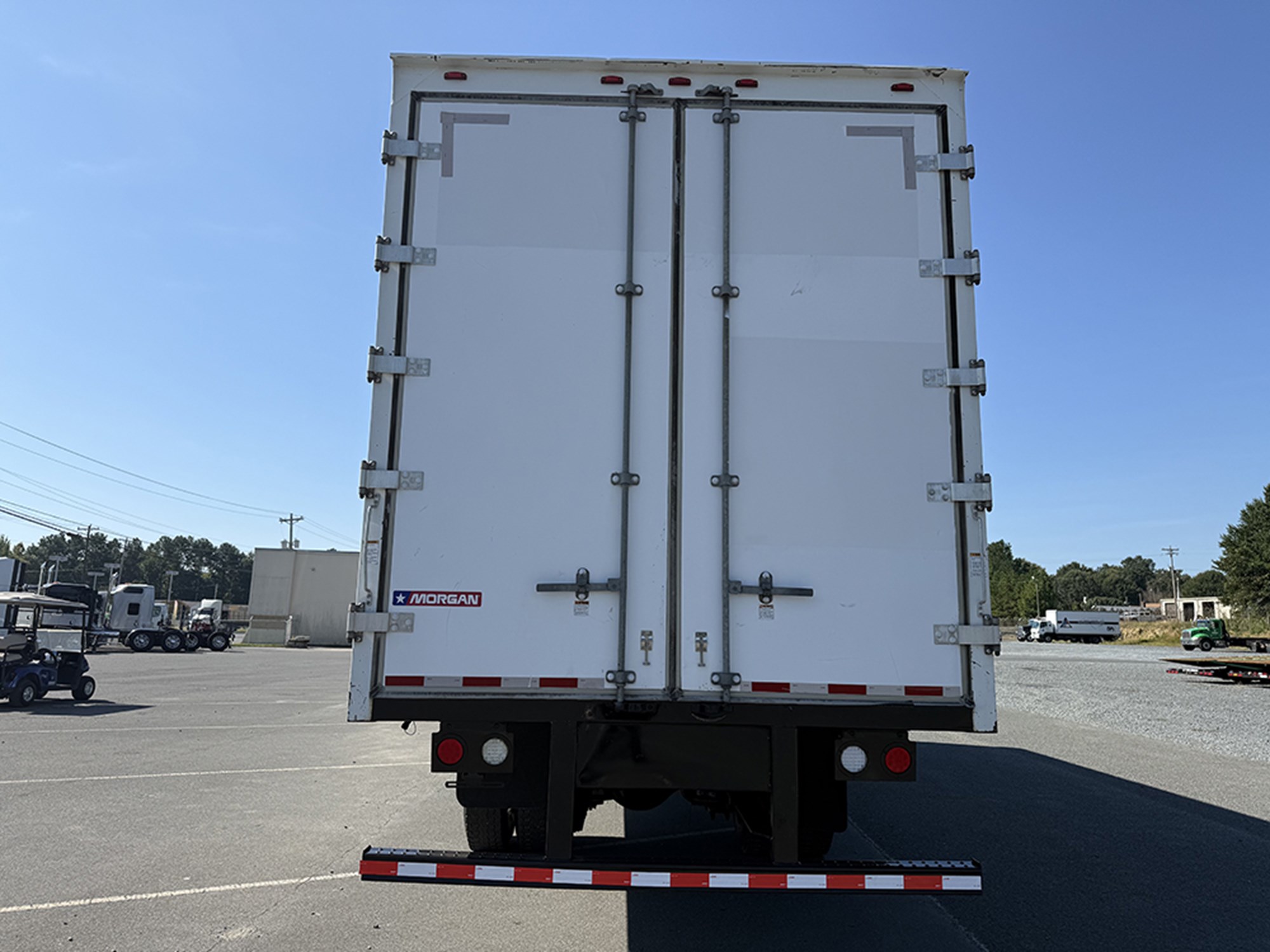 2018 Freightliner M2 - image 5 of 6