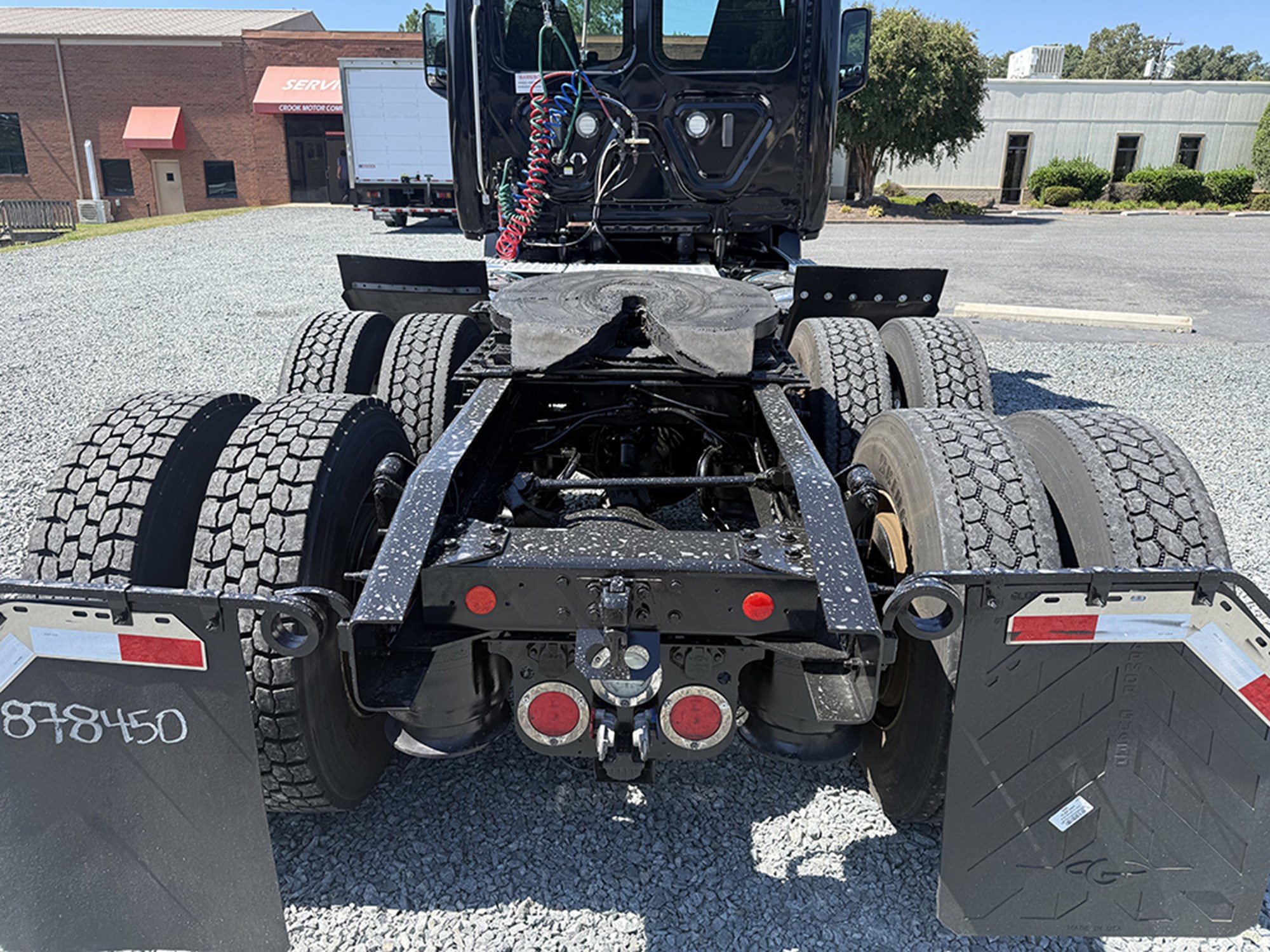 2020 Freightliner Cascadia 126 - image 5 of 6