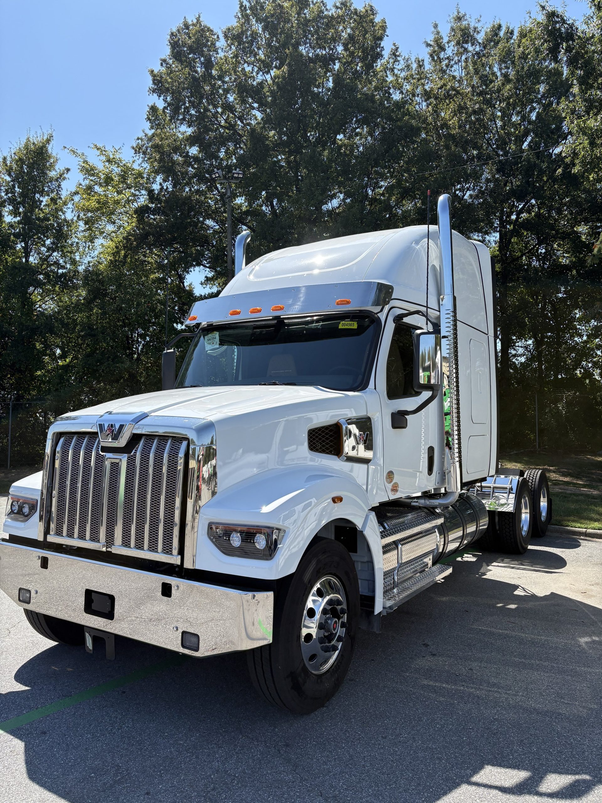 2027 Western Star 49X 2027 Western Star 49X - image 1 of 6