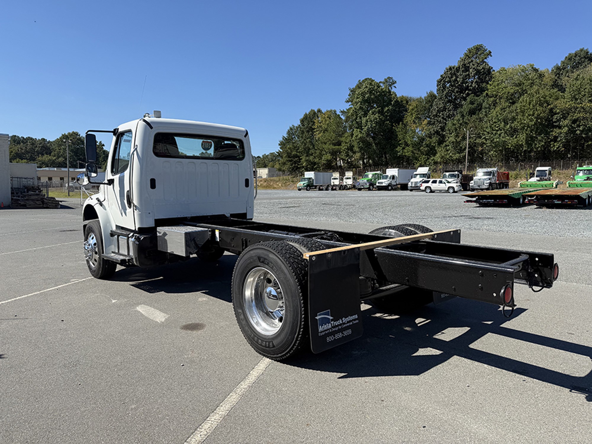 2015 Freightliner M2 - image 6 of 6