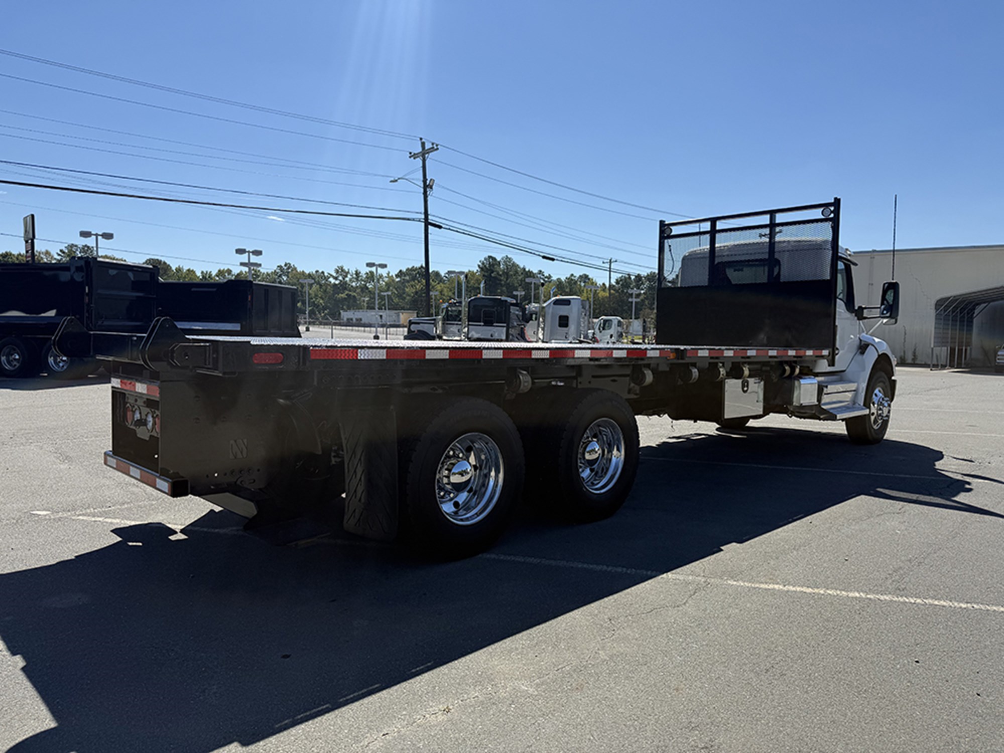 2024 Kenworth T480 - image 4 of 6