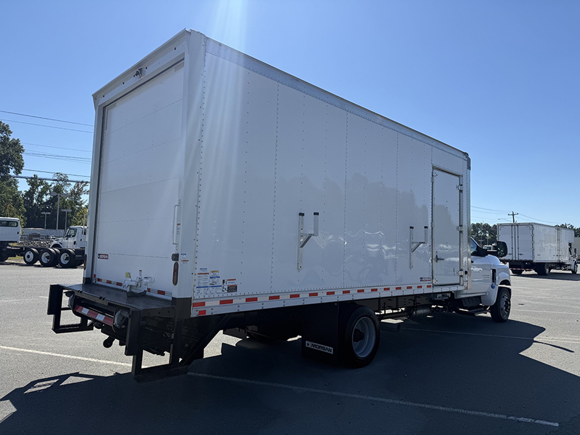 2022 Chevrolet GM515 - image 4 of 6