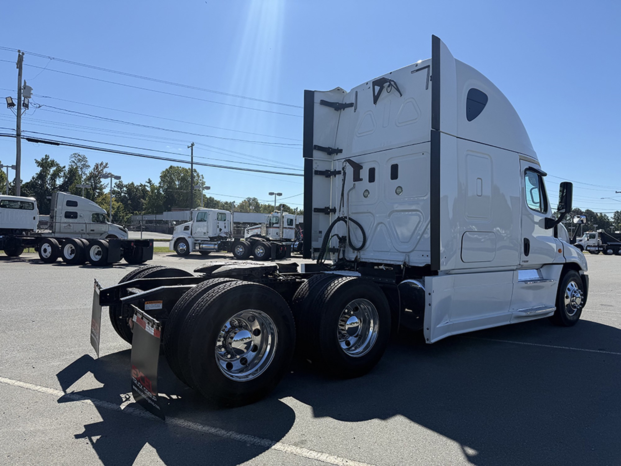 2016 Freightliner Cascadia — photo 4