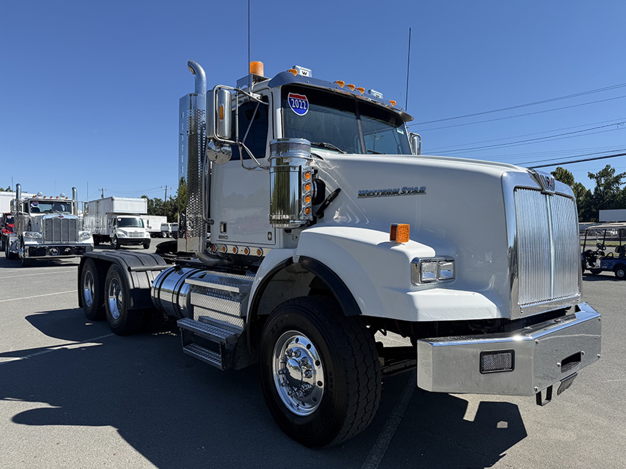 2022 Western Star 4900 2022 Western Star 4900 - image 2 of 6