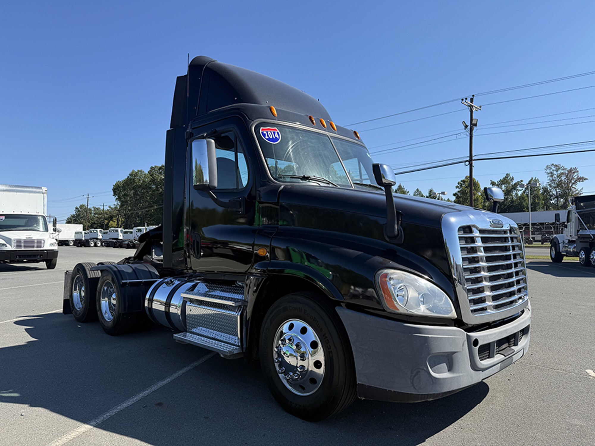 2014 Freightliner CA125 Cascadia 2014 Freightliner CA125 Cascadia - image 2 of 6