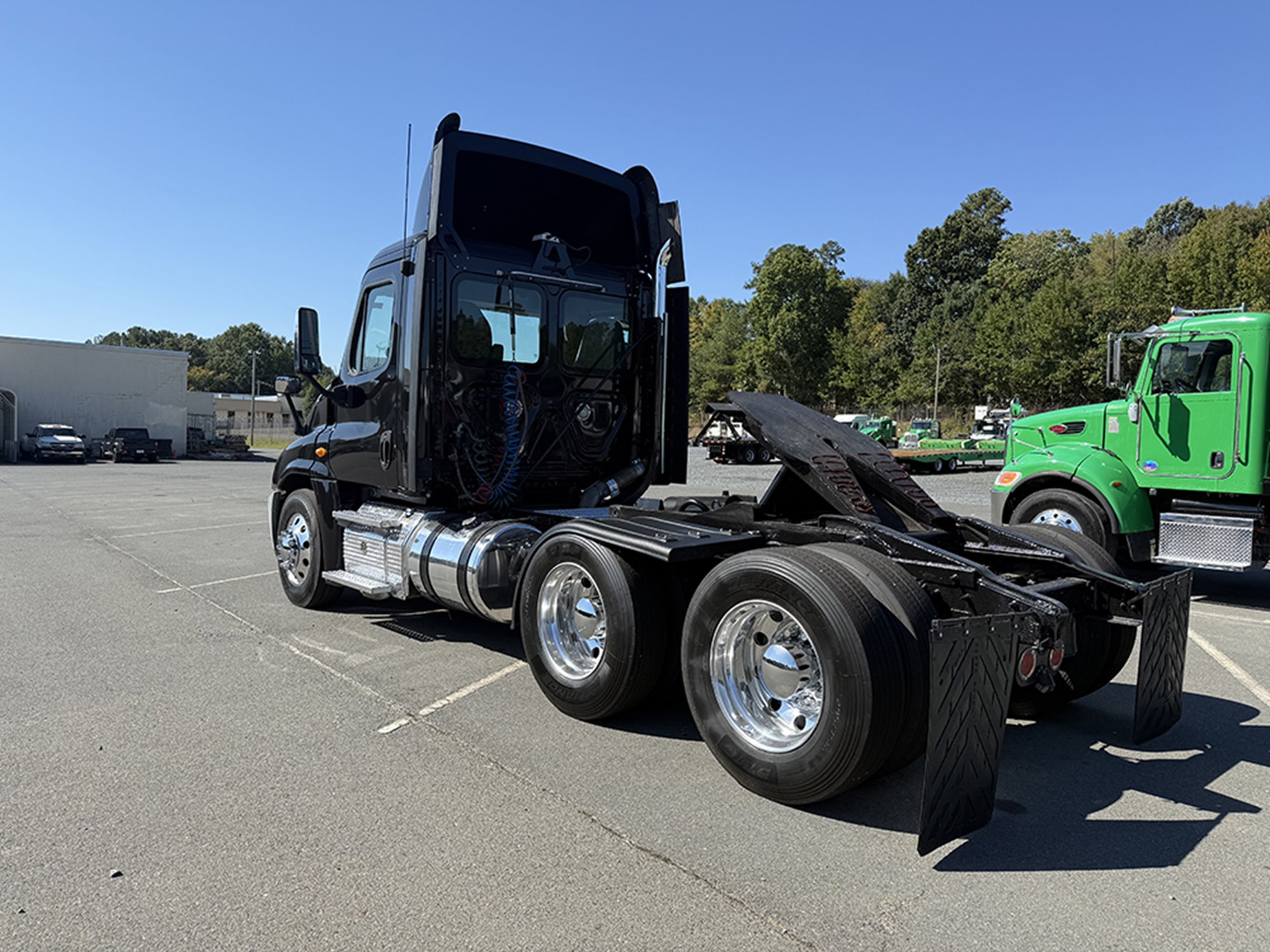 2014 Freightliner CA125 Cascadia 2014 Freightliner CA125 Cascadia - image 6 of 6