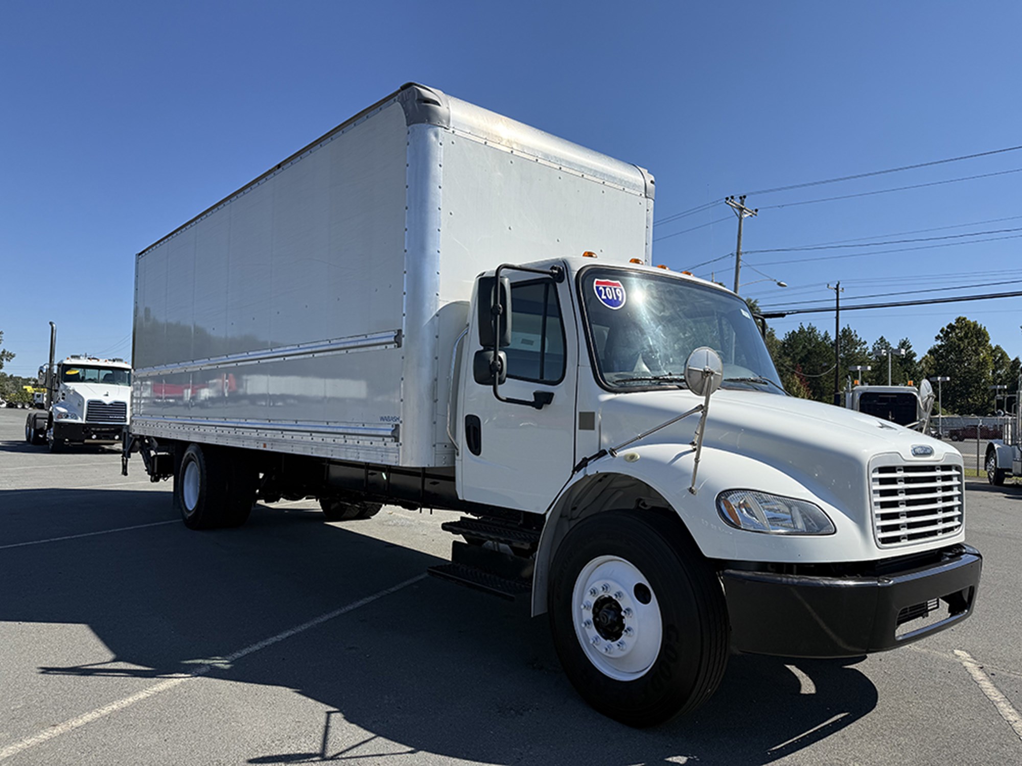 2019 Freightliner M2 2019 Freightliner M2 - image 2 of 6