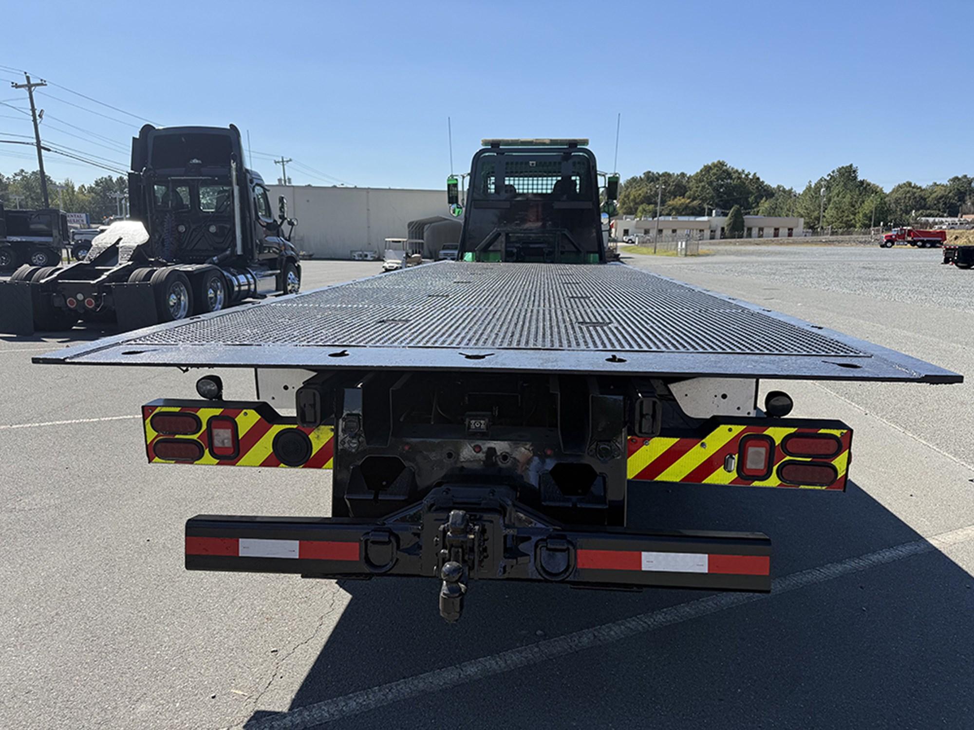 2015 Peterbilt 348 2015 Peterbilt 348 - image 5 of 6