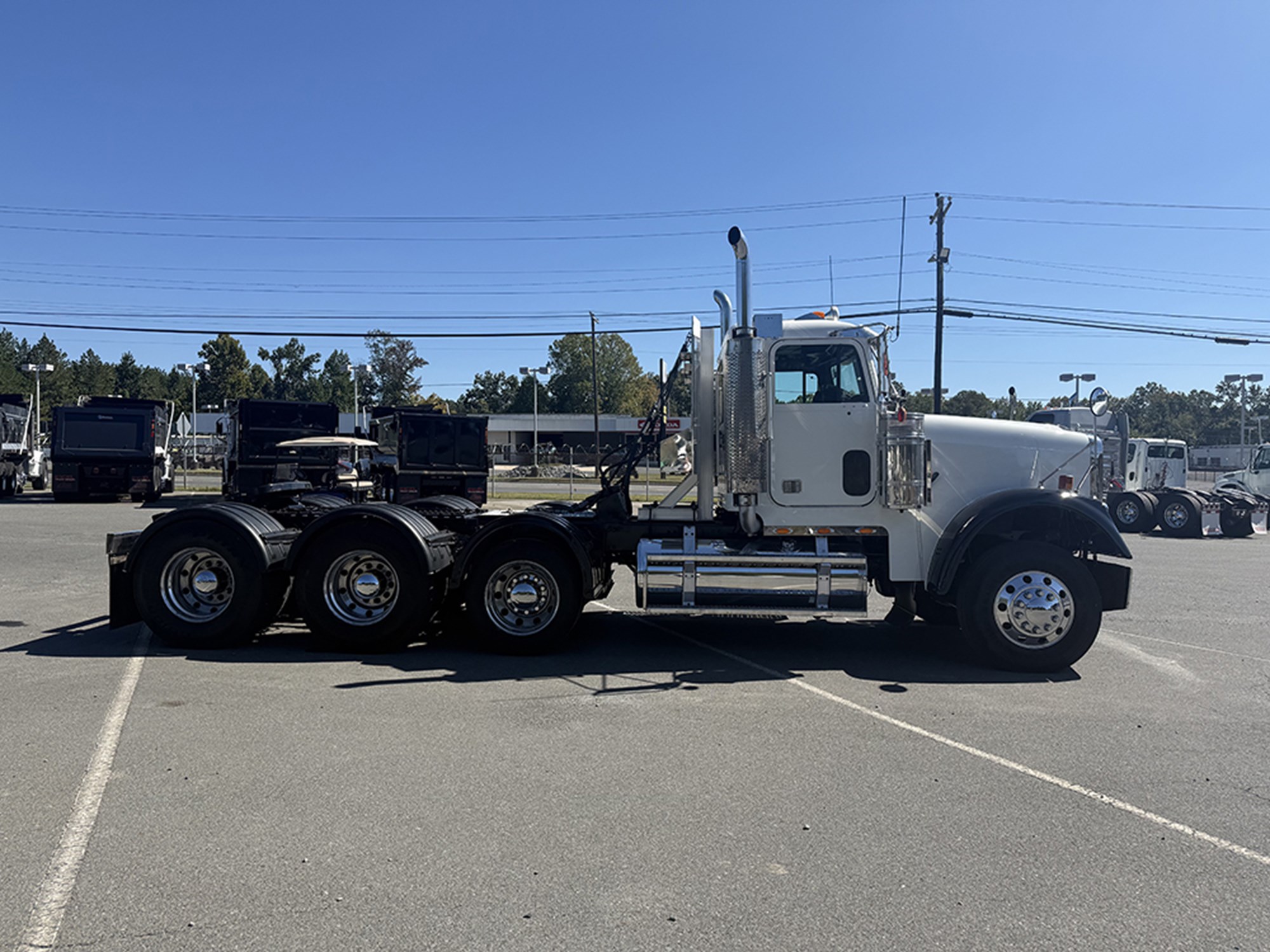 2007 Freightliner FLD120 2007 Freightliner FLD120 - image 3 of 6