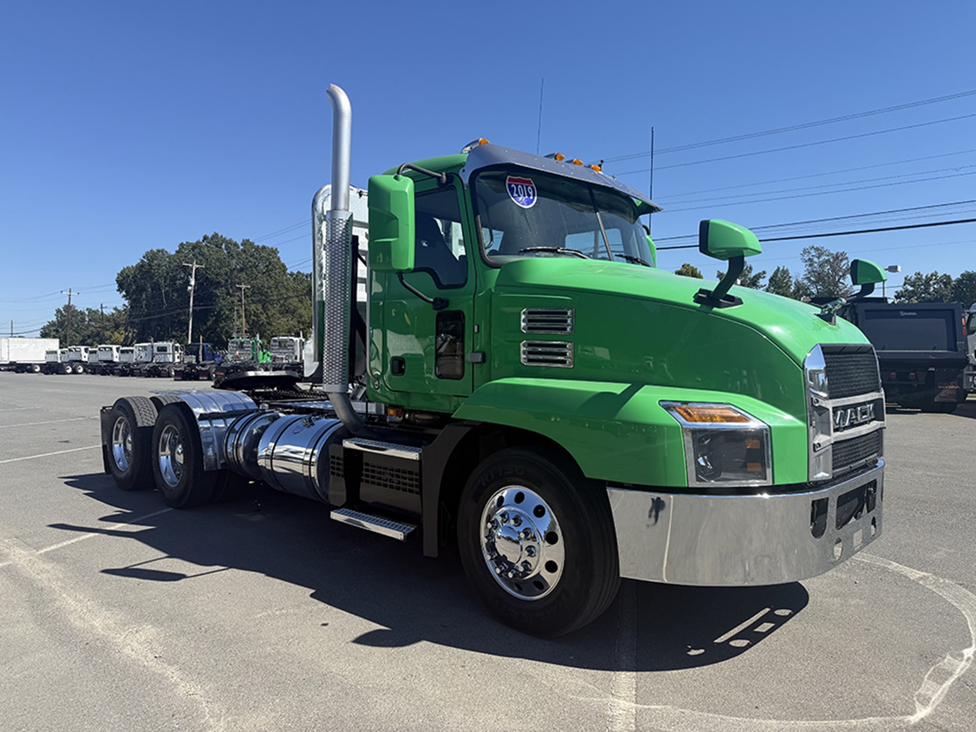 2019 Mack Anthem 2019 Mack Anthem - image 2 of 6