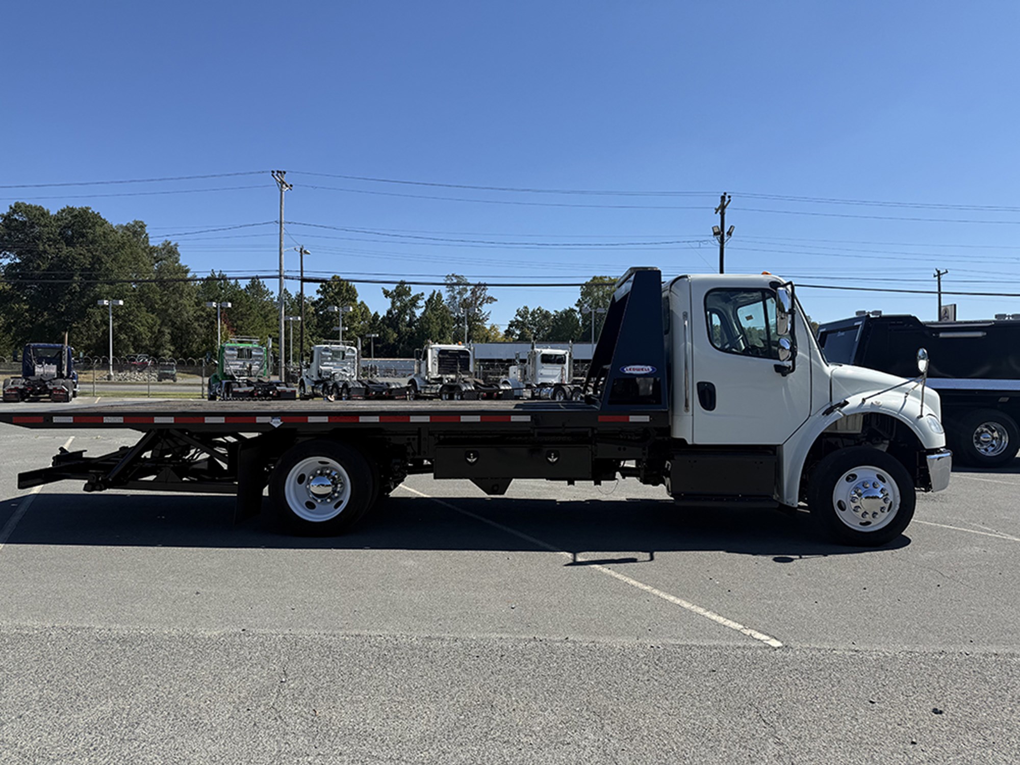 2020 Freightliner M2 2020 Freightliner M2 - image 3 of 6