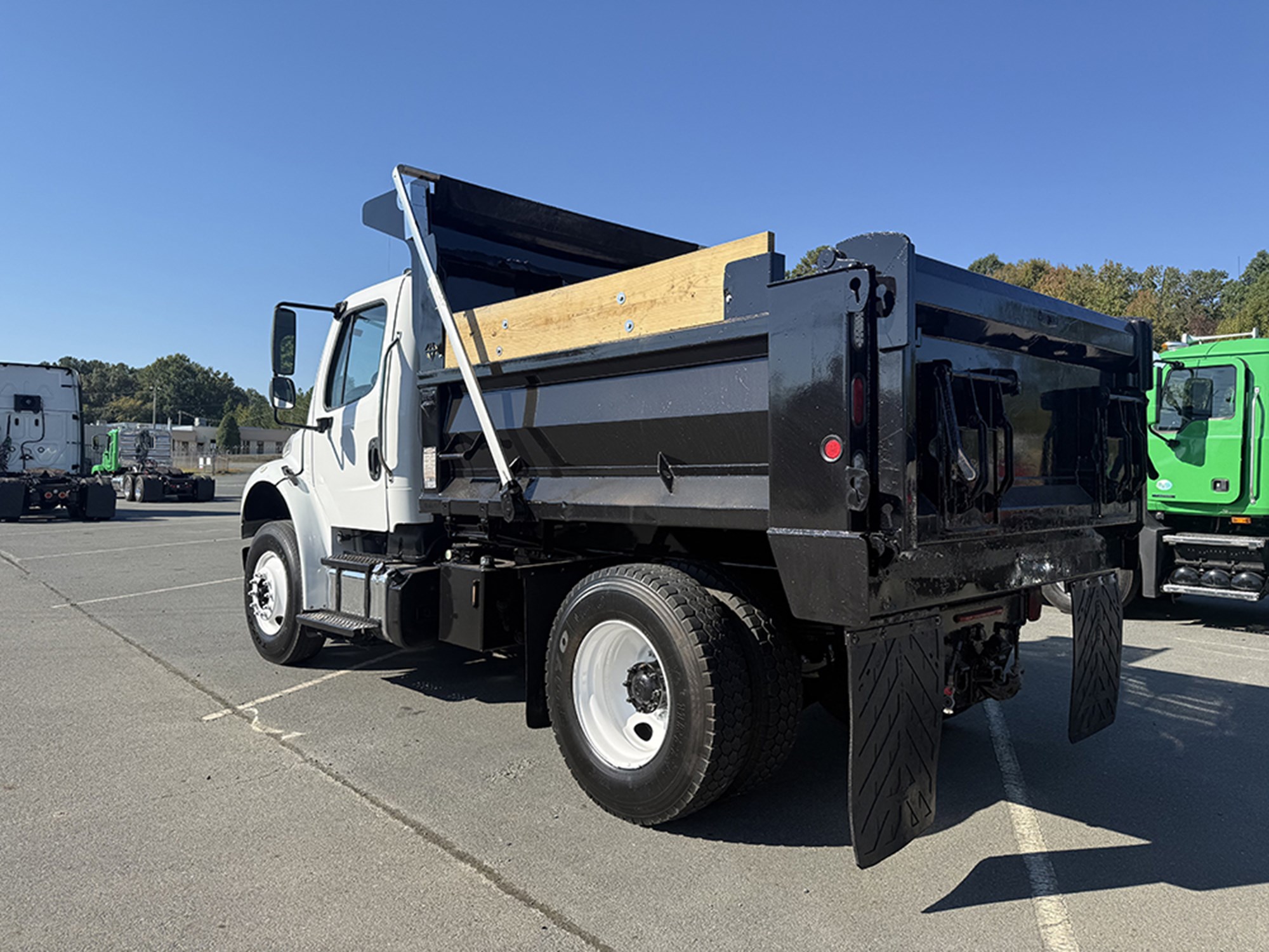 2018 Freightliner eM2 — photo 6