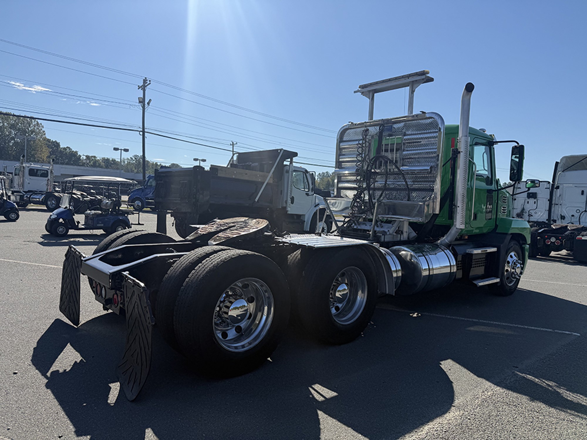 2020 Mack Anthem — photo 4