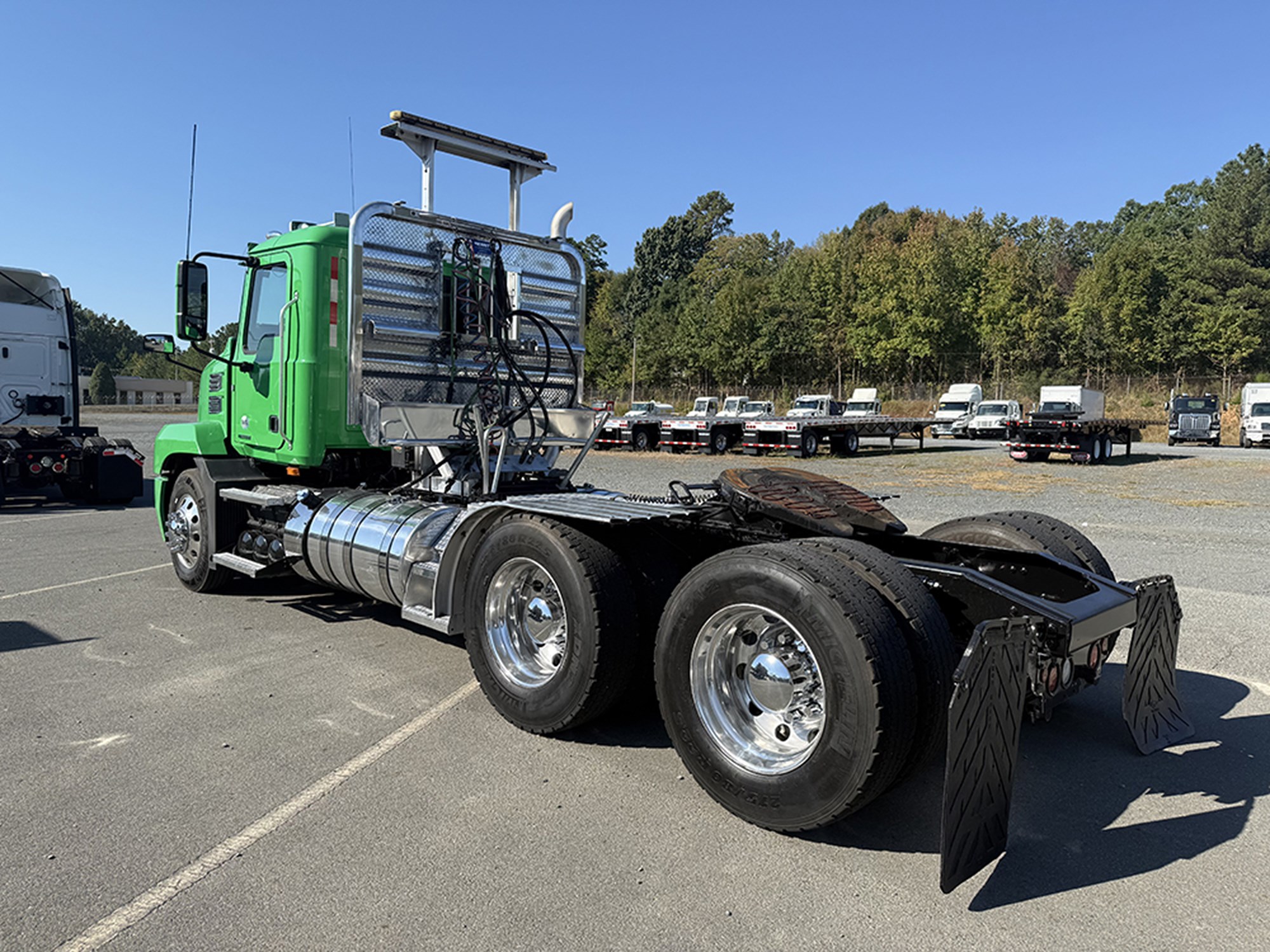 2020 Mack Anthem — photo 6