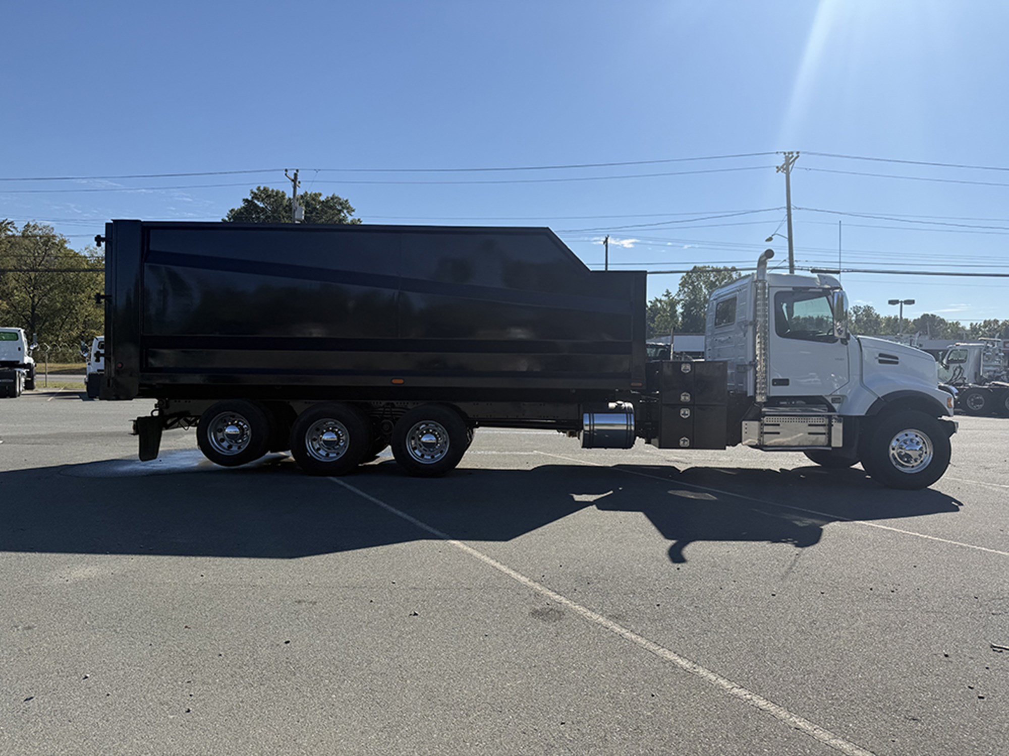 2020 Volvo VHD 300 — photo 3
