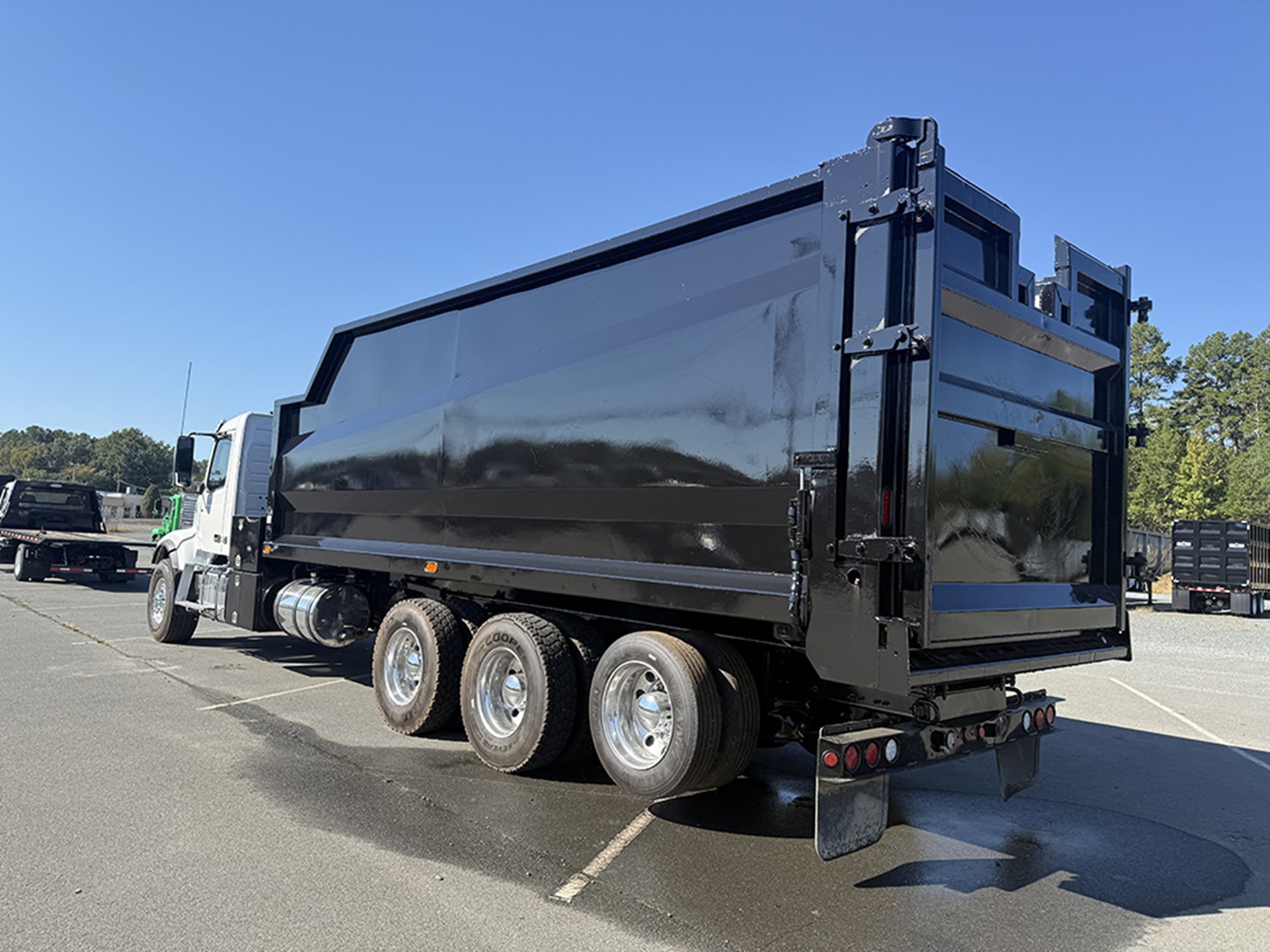 2020 Volvo VHD 300 — photo 6