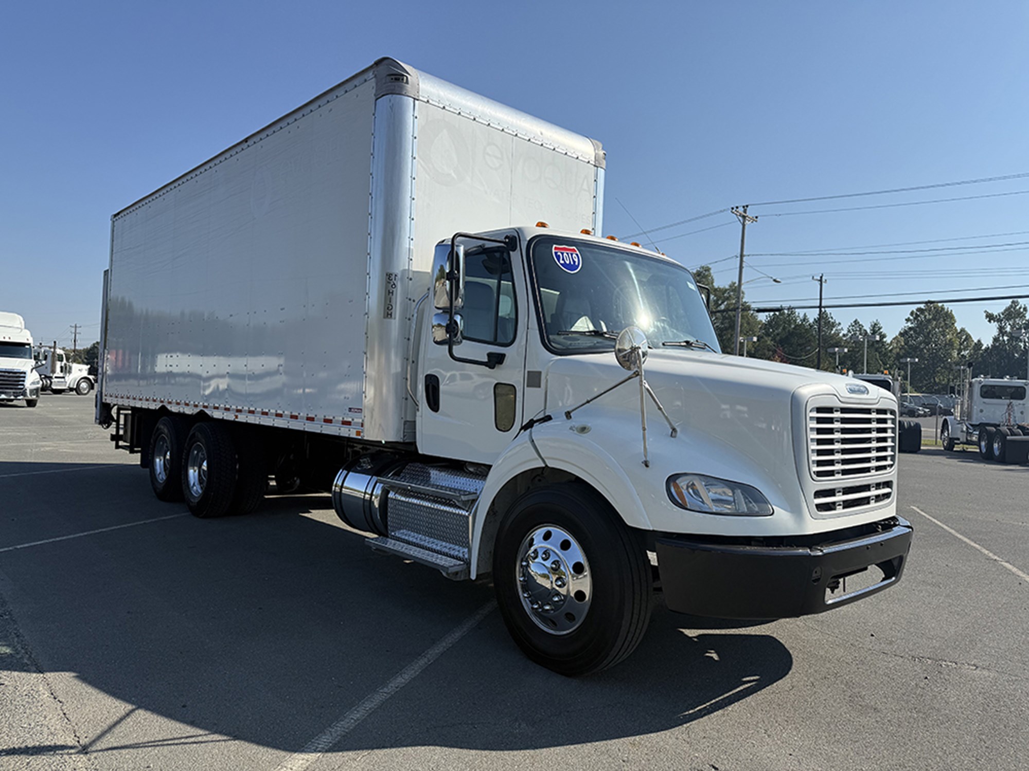 2019 Freightliner M2 2019 Freightliner M2 - image 2 of 6