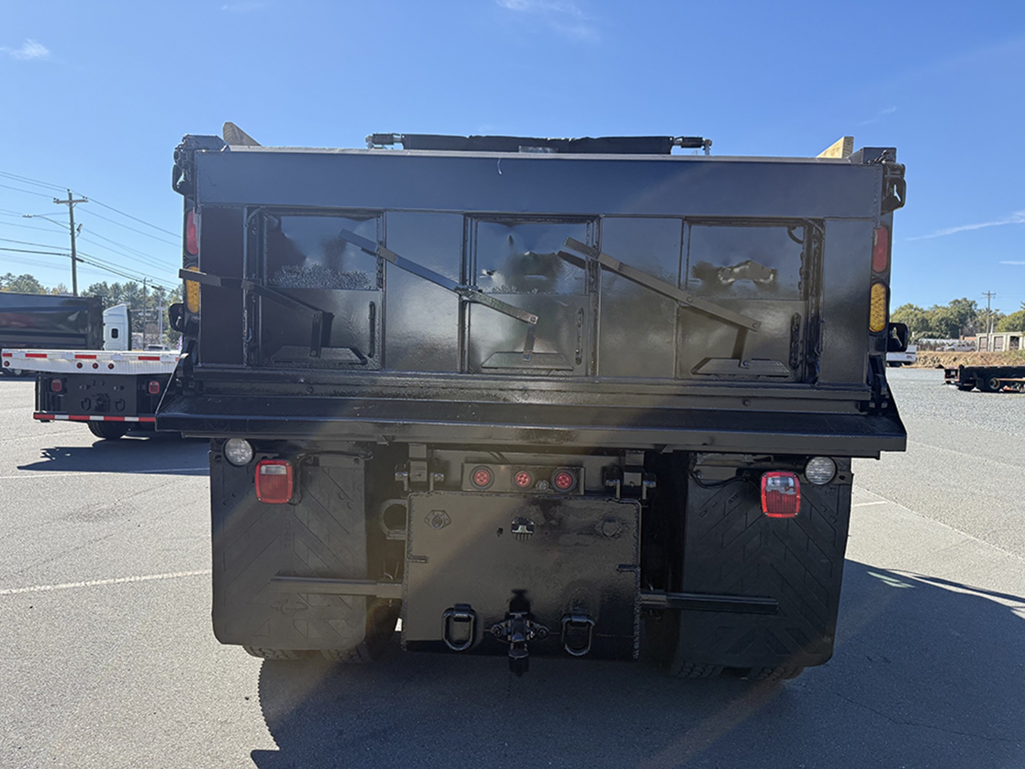 2017 Freightliner M2 2017 Freightliner M2 - image 5 of 6