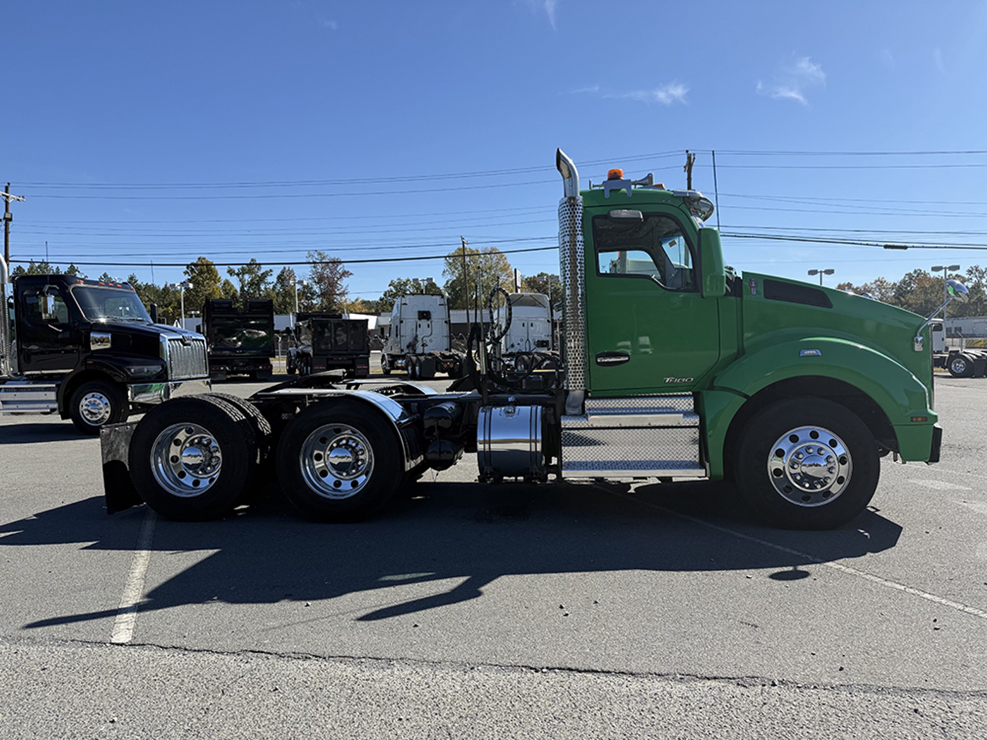 2019 Kenworth T880 2019 Kenworth T880 - image 3 of 6