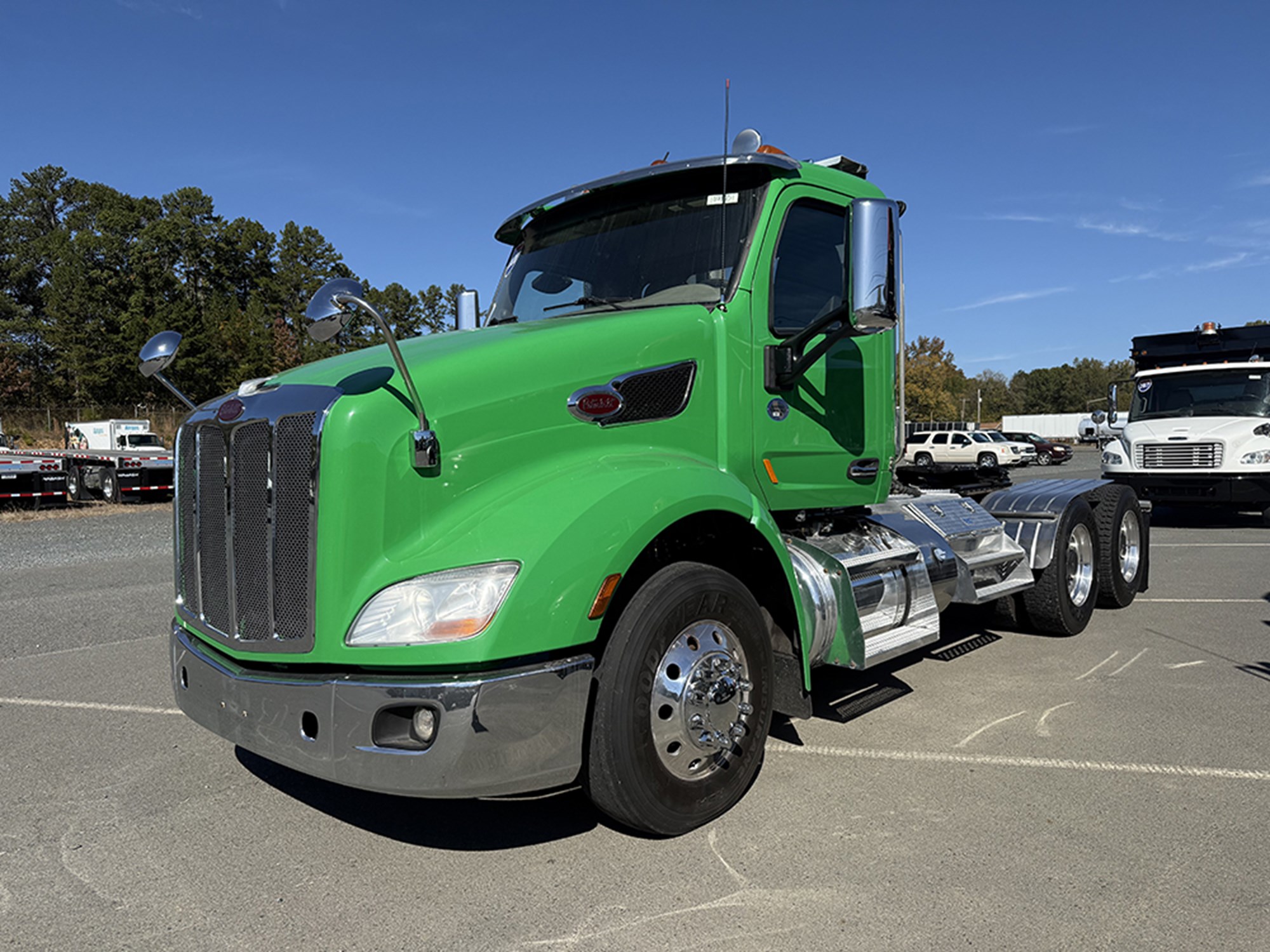 2020 Peterbilt 579 2020 Peterbilt 579 - image 1 of 6